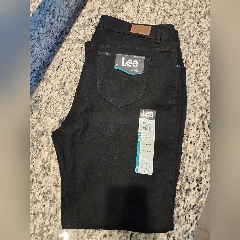 Lee Plus Women's Classic Black Relaxed Jeans Size 20